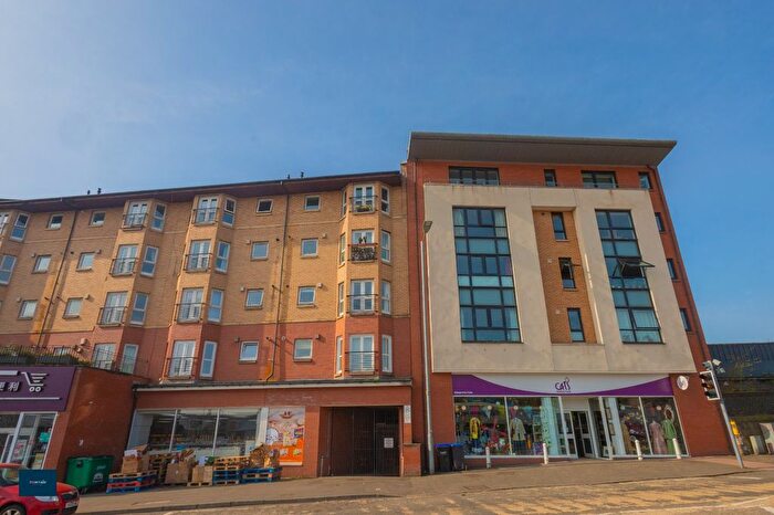 2 Bedroom Flat To Rent In Crow Road, Glasgow, G11