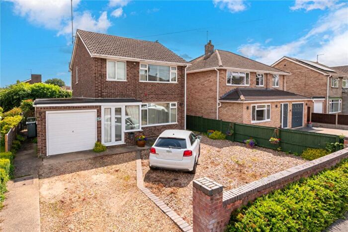 3 Bedroom Detached House For Sale In Pinewood Close, Bourne, Lincolnshire, PE10