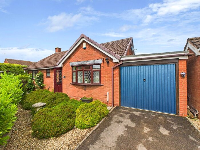 2 Bedroom Bungalow For Sale In Connaught Close, Worcester, Worcestershire, WR5