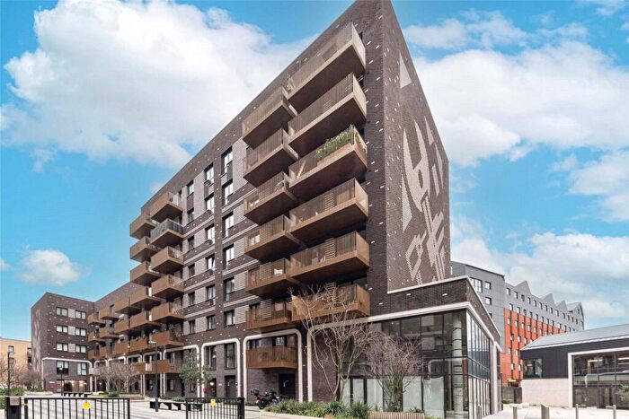 1 Bedroom Flat For Sale In Vanguard Way, Walthamstow, London, E17