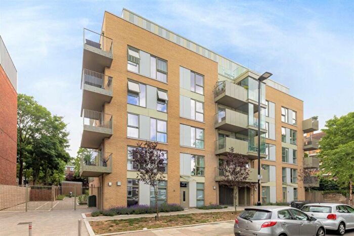 1 Bedroom Flat To Rent In Dalmeny Avenue, Kentish Town, N7