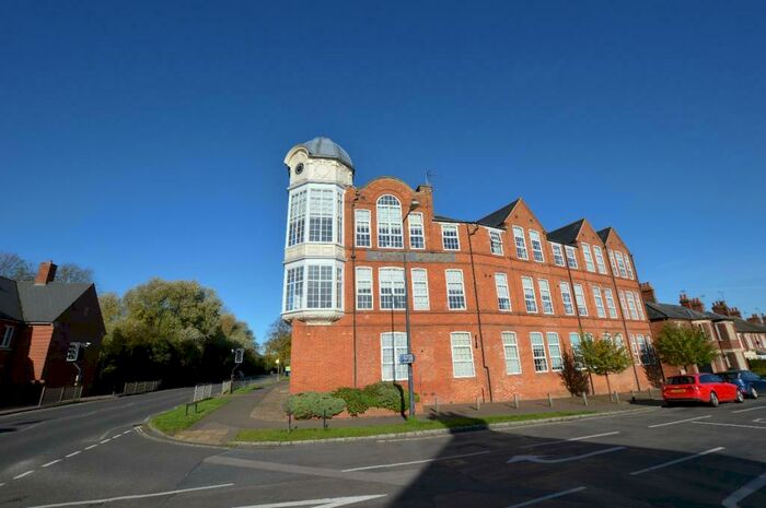2 Bedroom Apartment To Rent In Kensington Place, Olney, MK46