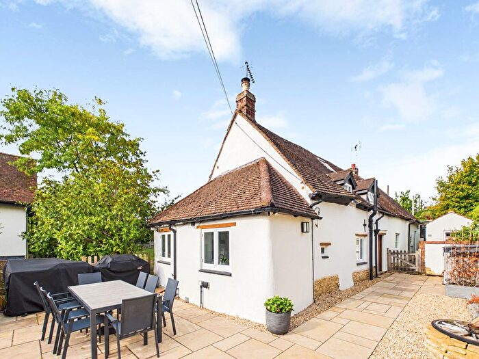 2 Bedroom Semi-Detached House For Sale In High Street, Haddenham, HP17
