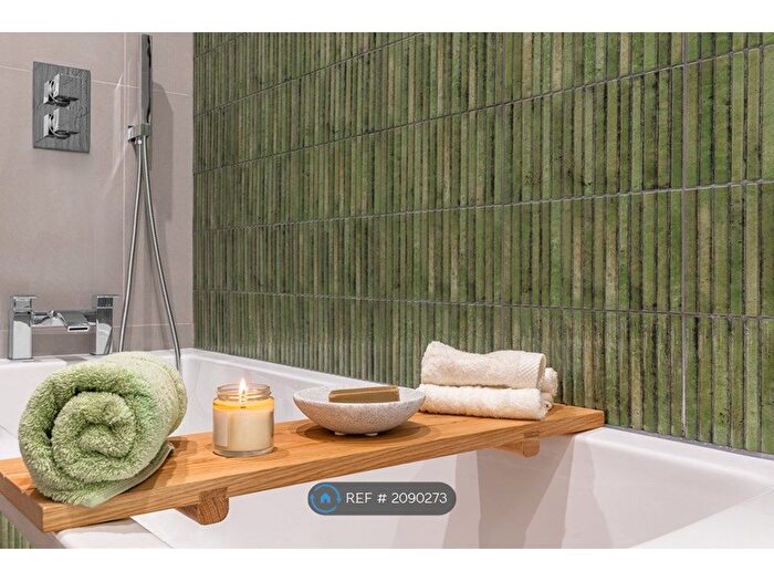 Studio To Rent In Raleigh Road, London, N8