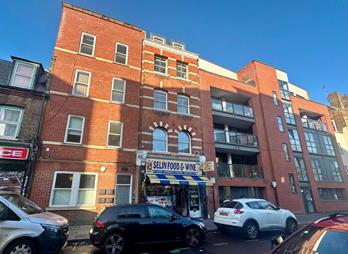 1 Bedroom Apartment To Rent In Goldsmiths Row, Hackney, E2