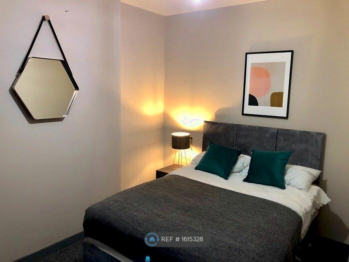 2 Bedroom Flat To Rent In Ebury Road, Nottingham, NG5