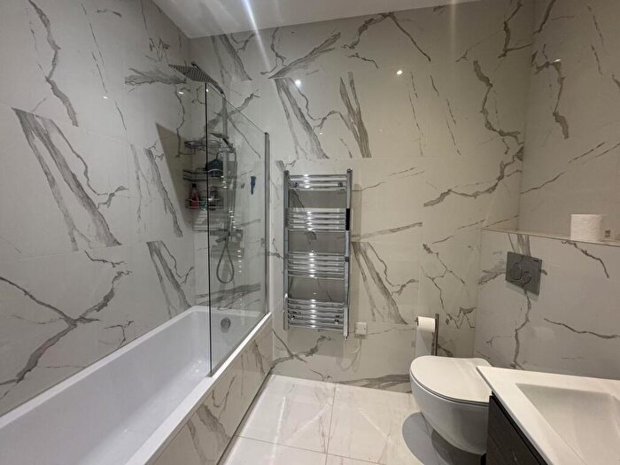 1 Bedroom Flat To Rent In Quilters Way, Stoke Mandeville, Aylesbury, HP22