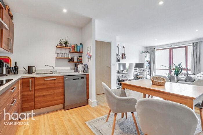 2 Bedroom Apartment For Sale In The Levels, Hills Road, Cambridge, CB2