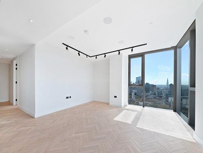 2 Bedroom Flat To Rent In Valencia Tower, City Road, EC1V