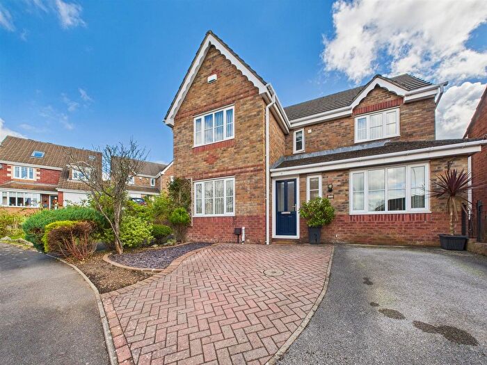 4 Bedroom Detached House For Sale In Swn Yr Aderyn, Kenfig Hill, Bridgend, CF33