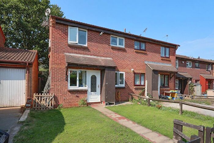 1 Bedroom Property For Sale In Frankswood Avenue, Yiewsley, UB7