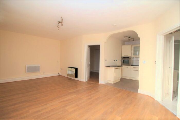 1 Bedroom Flat For Sale In High Street, Edgware, HA8