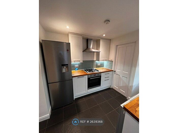 2 Bedroom Flat To Rent In Harefield Road, Uxbridge, UB8