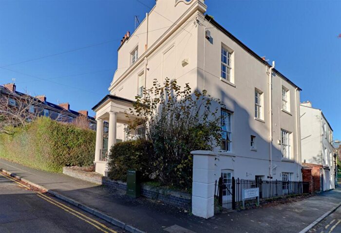1 Bedroom Flat To Rent In Beauchamp Hill, Leamington Spa, CV32