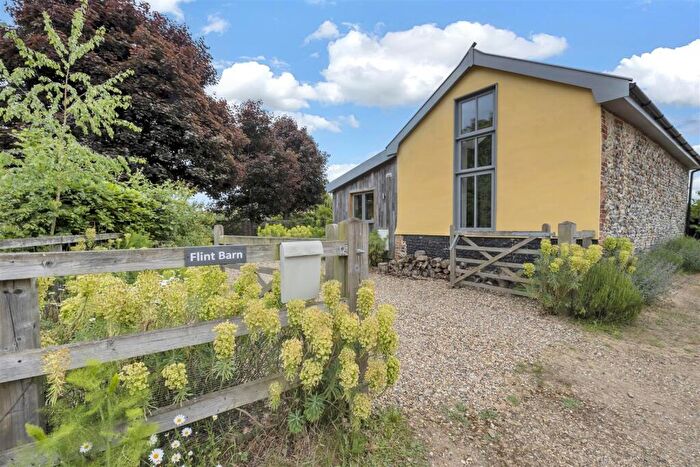 2 Bedroom Barn Conversion For Sale In Moneypot Hill, Redgrave, Diss, IP22