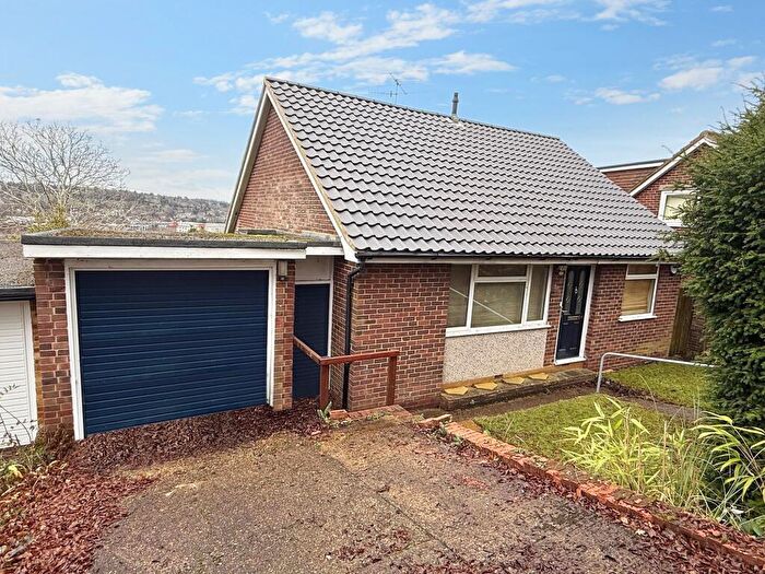 3 Bedroom Detached House For Sale In Deeds Grove, High Wycombe, HP12