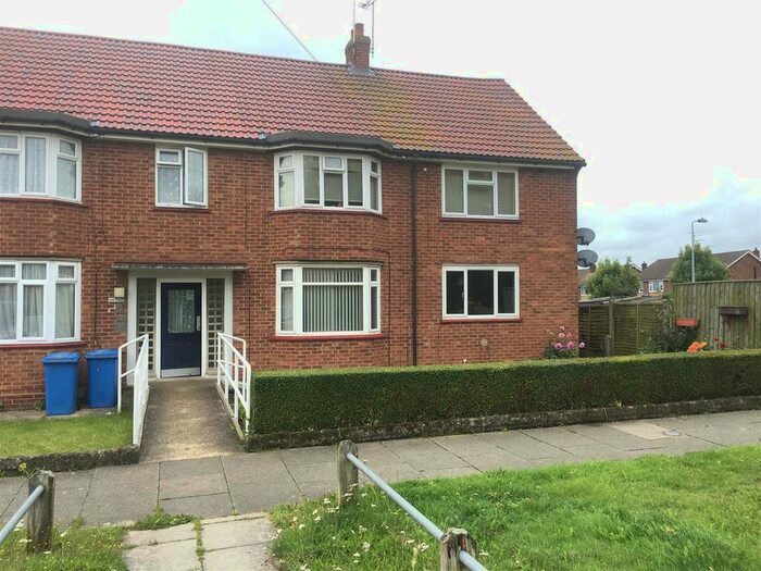 2 Bedroom Flat To Rent In Bramford Lane, Ipswich, IP1