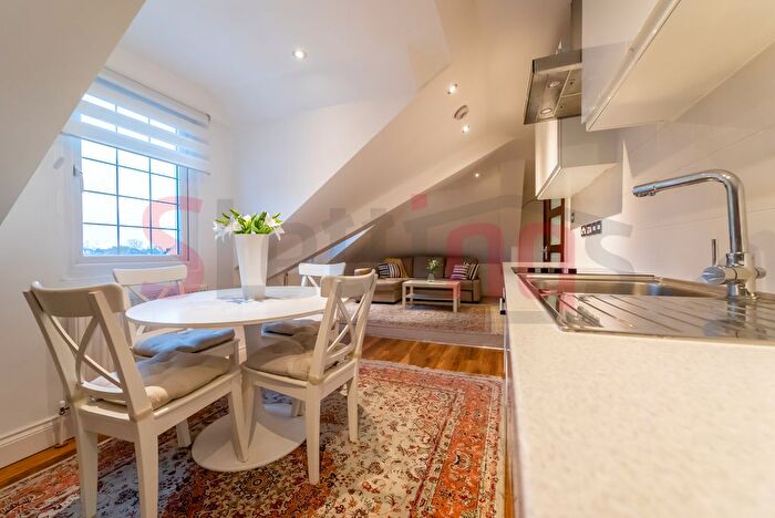 2 Bedroom Flat To Rent In Ascombe Gardens, Edgware, London, HA8