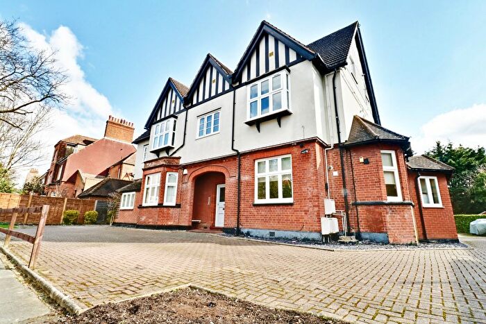 2 Bedroom Flat To Rent In Homefield Road, Bromley, Kent, BR1