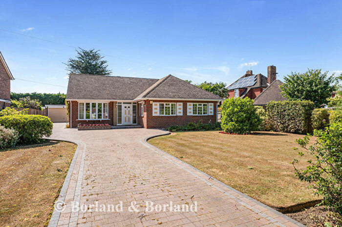 3 Bedroom Detached House For Sale In Castle Avenue, Warblington, PO9