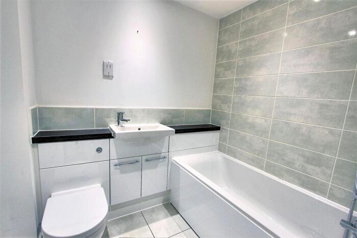 2 Bedroom Flat To Rent In Brick Lane, Romsey, SO51