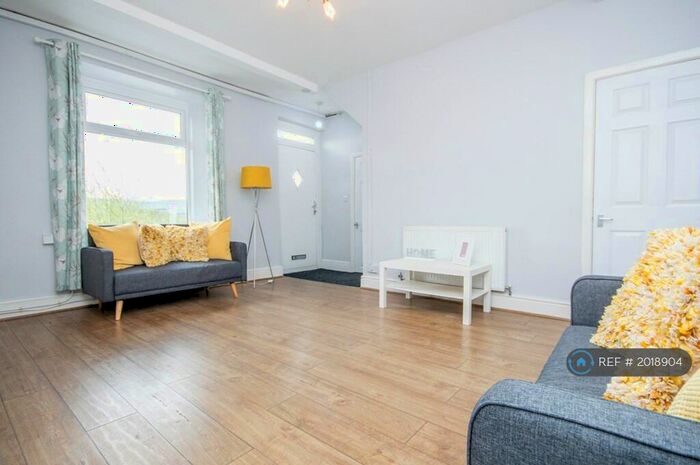 3 Bedroom Terraced House To Rent In High Street, Padiham, Burnley, BB12