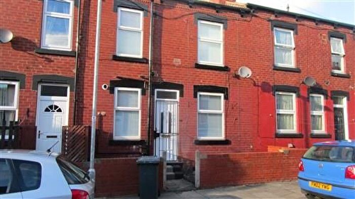 1 Bedroom Terraced House To Rent In Tilbury Parade, Holbeck, Leeds, LS11