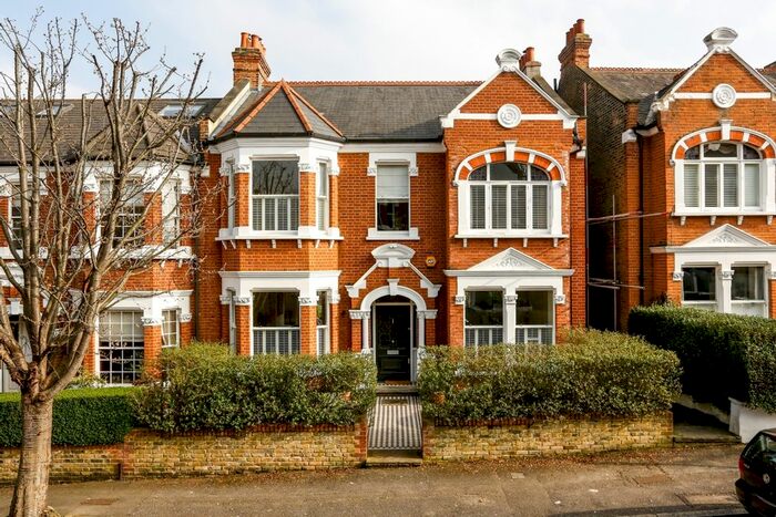 5 Bedroom Semi-Detached House To Rent In Bernard Gardens, London, SW19