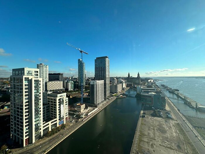 2 Bedroom Apartment To Rent In Alexandra Tower, Princes Dock, L3