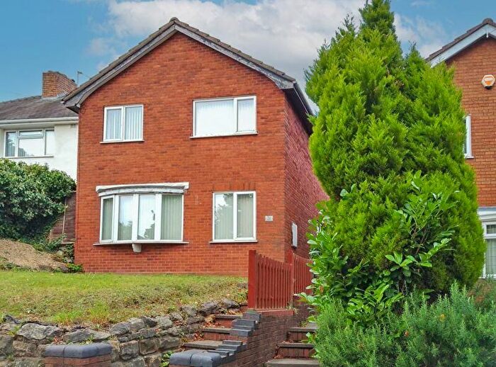 3 Bedroom Detached House For Sale In Hardy Road, Wednesbury, WS10