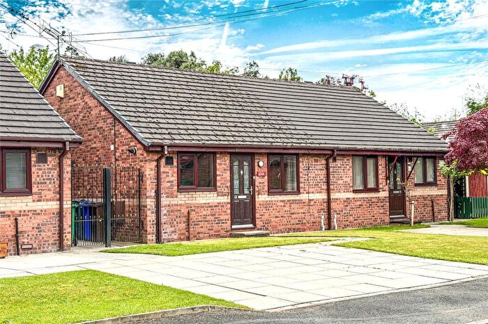 2 Bedroom Bungalow For Sale In Thorntree Close, Manchester, Greater Manchester, M9