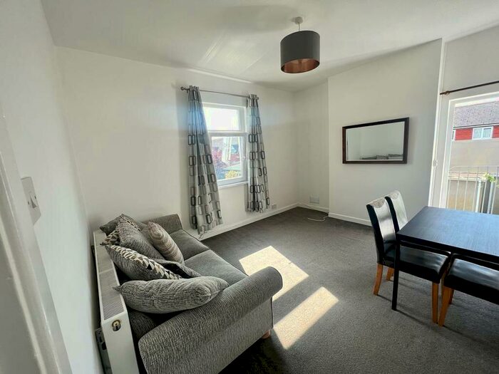 2 Bedroom Flat To Rent In Partridge Road, Cardiff, CF24