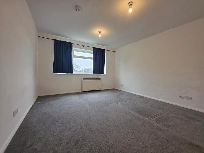 Studio To Rent In Byron Court, Flamstead End Road, Cheshunt, Cheshunt, Waltham Cross, EN8