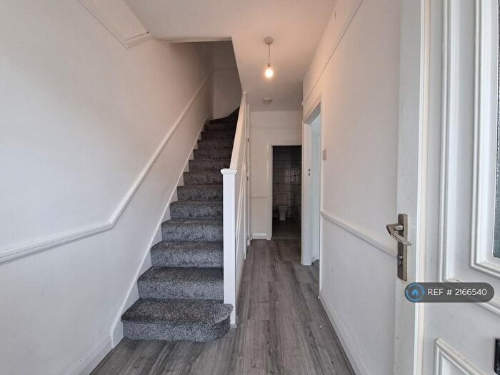 4 Bedroom Terraced House To Rent In Willoughby Grove, London, N17