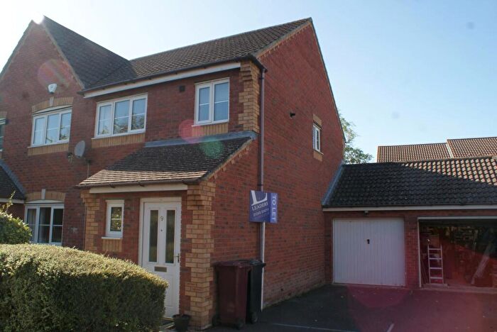 3 Bedroom Semi-Detached House To Rent In Kingfisher Drive, Westbourne, PO10