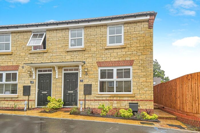 3 Bedroom End Of Terrace House For Sale In Witts Grove, Chippenham, SN15
