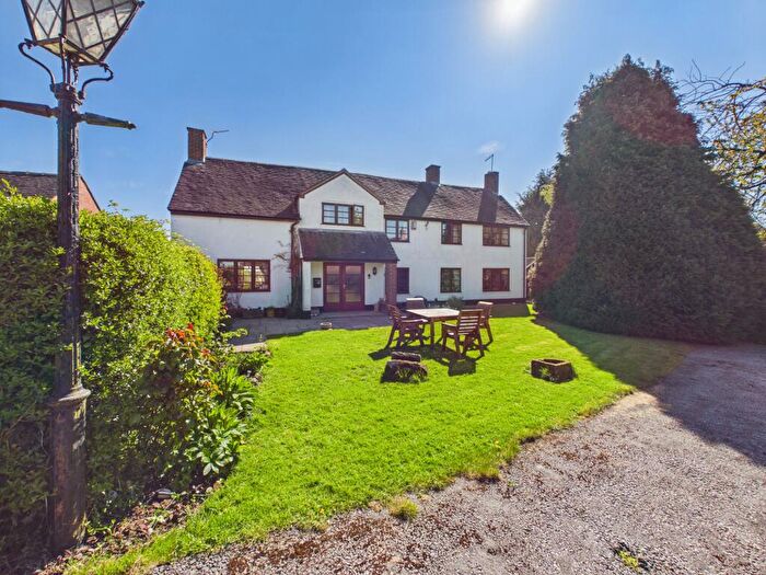 3 Bedroom Detached House For Sale In Top House Farm Dalbury Lees, DE6