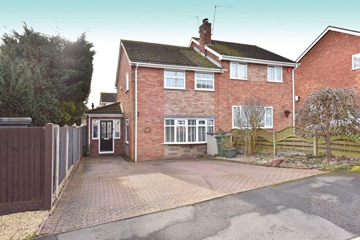 3 Bedroom Semi Detached House For Sale In Wordsley, Elmwood Road, DY8