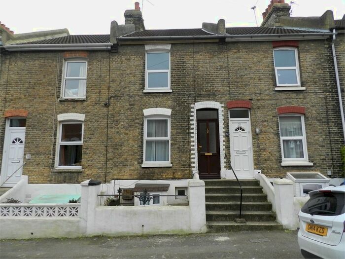 3 Bedroom Terraced House To Rent In May Road, Rochester, Kent ME1