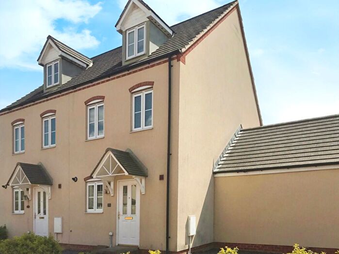3 Bedroom Semi-Detached House To Rent In Sharpham Road, Glastonbury, BA6