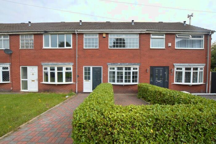 3 Bedroom Town House To Rent In Georgian Square, WN2