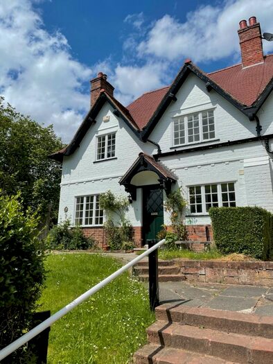 2 Bedroom Semi-Detached House To Rent In Greenbank, Wirral, CH63