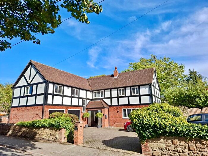 5 Bedroom Detached House For Sale In Old Bawtry Road, Finningley, Doncaster, DN9
