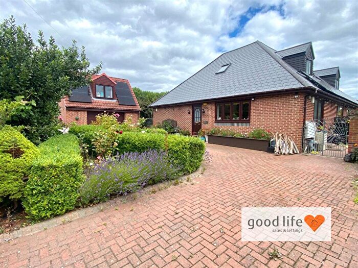 5 Bedroom House For Sale In Whitefield Pit, Houghton Le Spring, DH4
