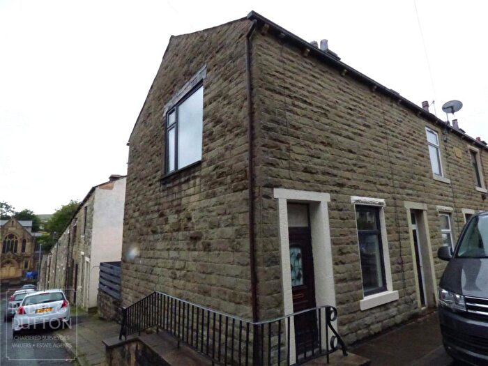 2 Bedroom End Of Terrace House To Rent In Dale Street, Bacup, OL13