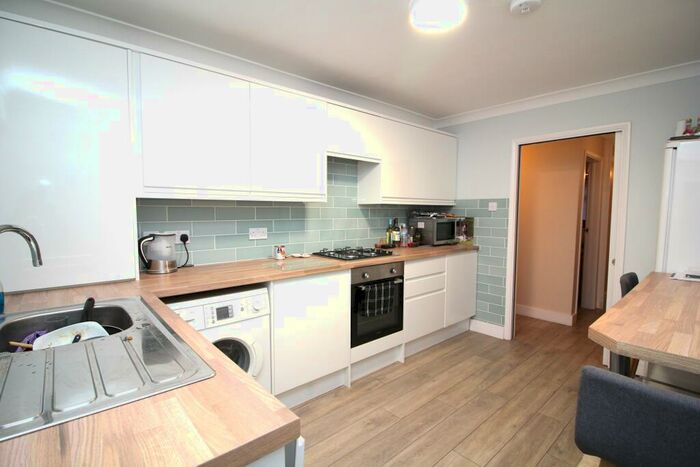 2 Bedroom Apartment To Rent In St Mildreds Road, Ramsgate, CT11