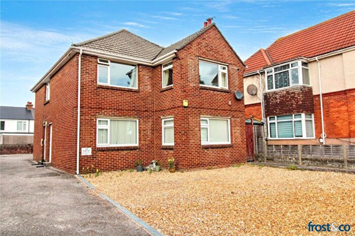 2 Bedroom Apartment For Sale In Longfleet Road, Poole, Dorset, BH15