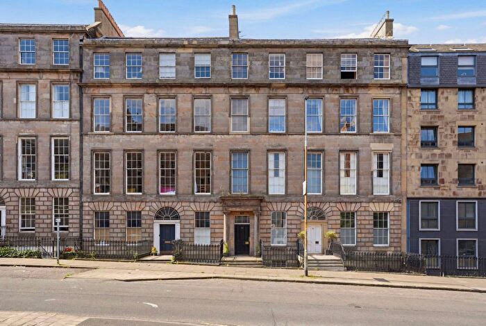 4 Bedroom Flat For Sale In Annandale Street, Edinburgh, EH7