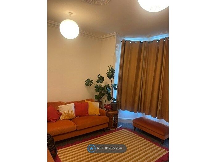 1 Bedroom Flat To Rent In West Bridgford, Nottingham, NG2