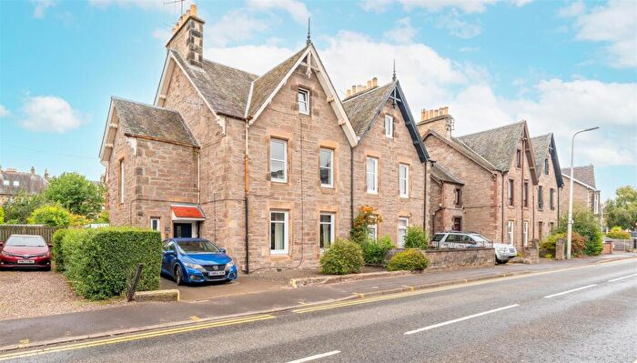 3 Bedroom Flat For Sale In Priory Place, Perth, PH2